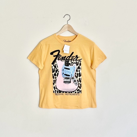 NEW Fender Guitar Retro Cheetah Graphic Yellow T Shirt Women’s size Large - Picture 1 of 7